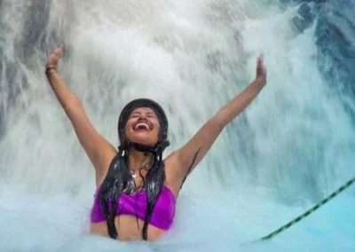 Full Day con mujer joven en las Cataratas del Chullachaqui con Tincco Tours