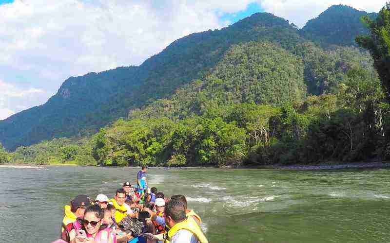 Tours paseo en bote en el rio de Tingo Maria