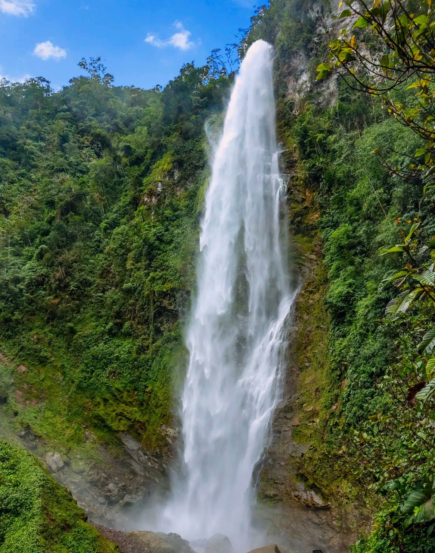 Catarata Santa Rosa - Ucayali Catarata Santa Rosa en Ucayali, a hora y media de Tingo maría