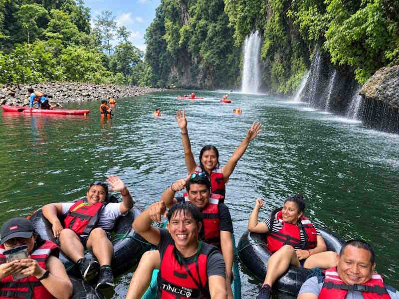 Aventura Tubing y Padle en Rio Derrepente